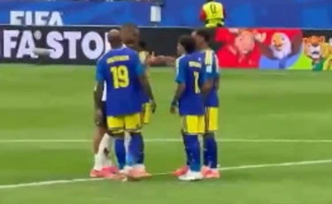 Mondiali 2026, il capannello dei giocatori alla fine di Germania-Curaçao: tutti sconvolti