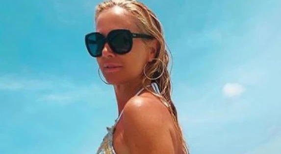 Federica Panicucci, nostalgia spinta dell'estate: "Vorrei essere così". Come si mostra, batticuore