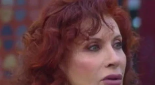 Grande Fratello Vip, "poi ne riparliamo". Alda D'Eusanio squalificata per l'orrore sulla Pausini, lei reagisce così