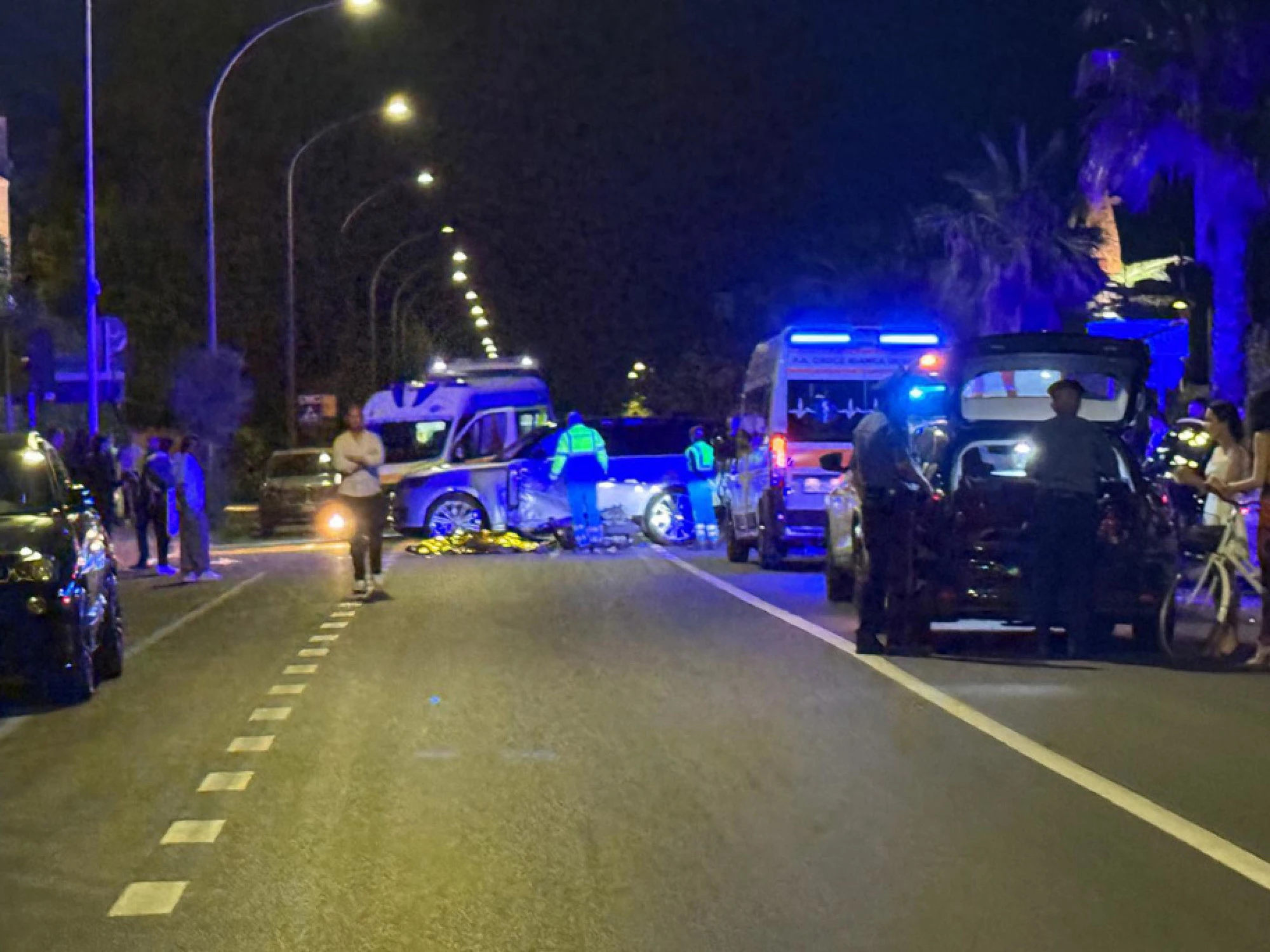 Versilia, follia del Suv svizzero davanti al Twiga: morto 17enne in scooter