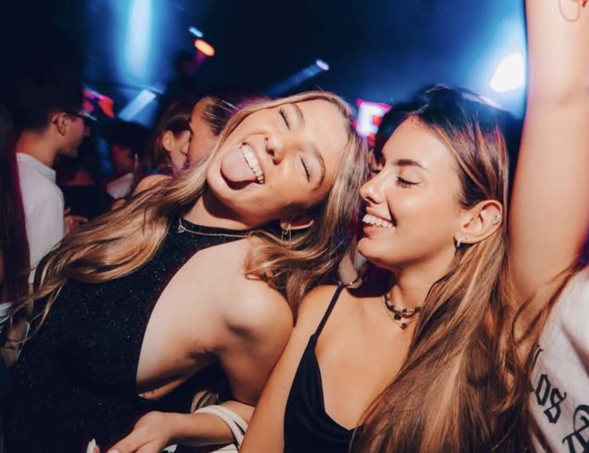 Estate '26, il divertimento cambia… e le discoteche non sono in crisi