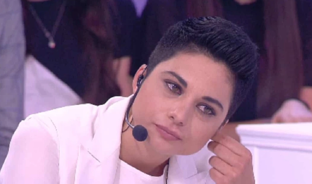 Amici, la madre di Giordana Angi: "Aveva 16 anni, accadde qualcosa di grave". Il dramma che la ha stravolta