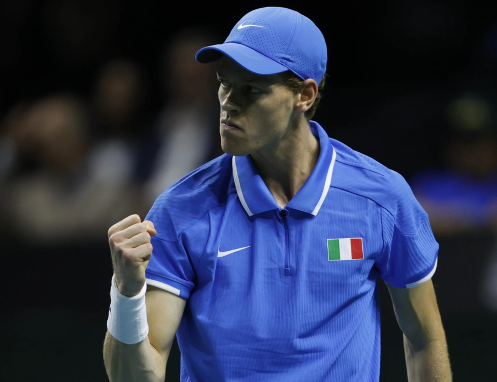 Giorgia Meloni e Jannik Sinner: l'applauso che fa impazzire i rosiconi