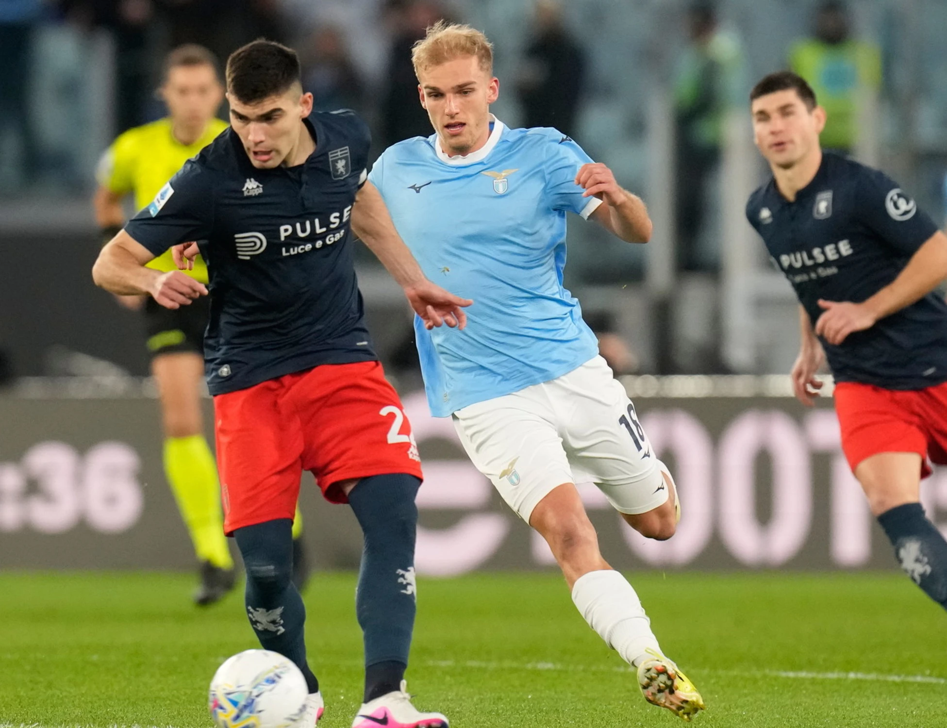 Lazio, Genoa sconfitto al 100° da un rigore di Cataldi: finisce 3 a 2