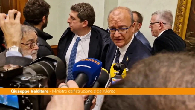 Valditara "Sul divieto dell'uso dei social agli under 16 decide il Parlamento"