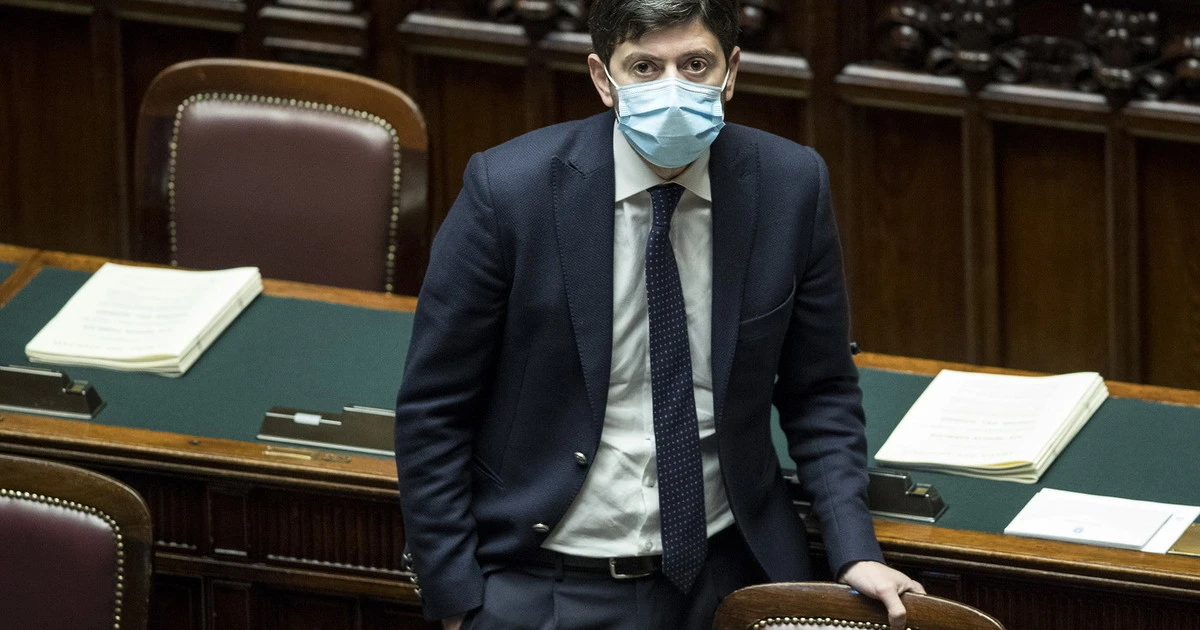 Vaccino Covid, Roberto Speranza: "Primissime dosi a fine gennaio", ma è una promessa senza garanzie