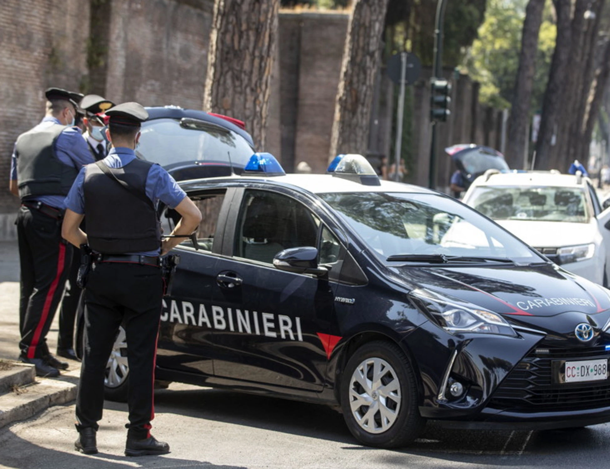 Napoli, scappano all'alt? Inseguiti e arrestati: cosa avevano a bordo