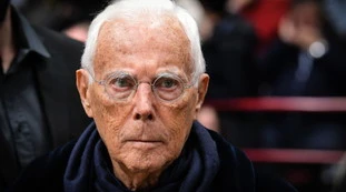 Giorgio Armani, la lezione sulla crisi: "Troppi si approfittano del coronavirus"