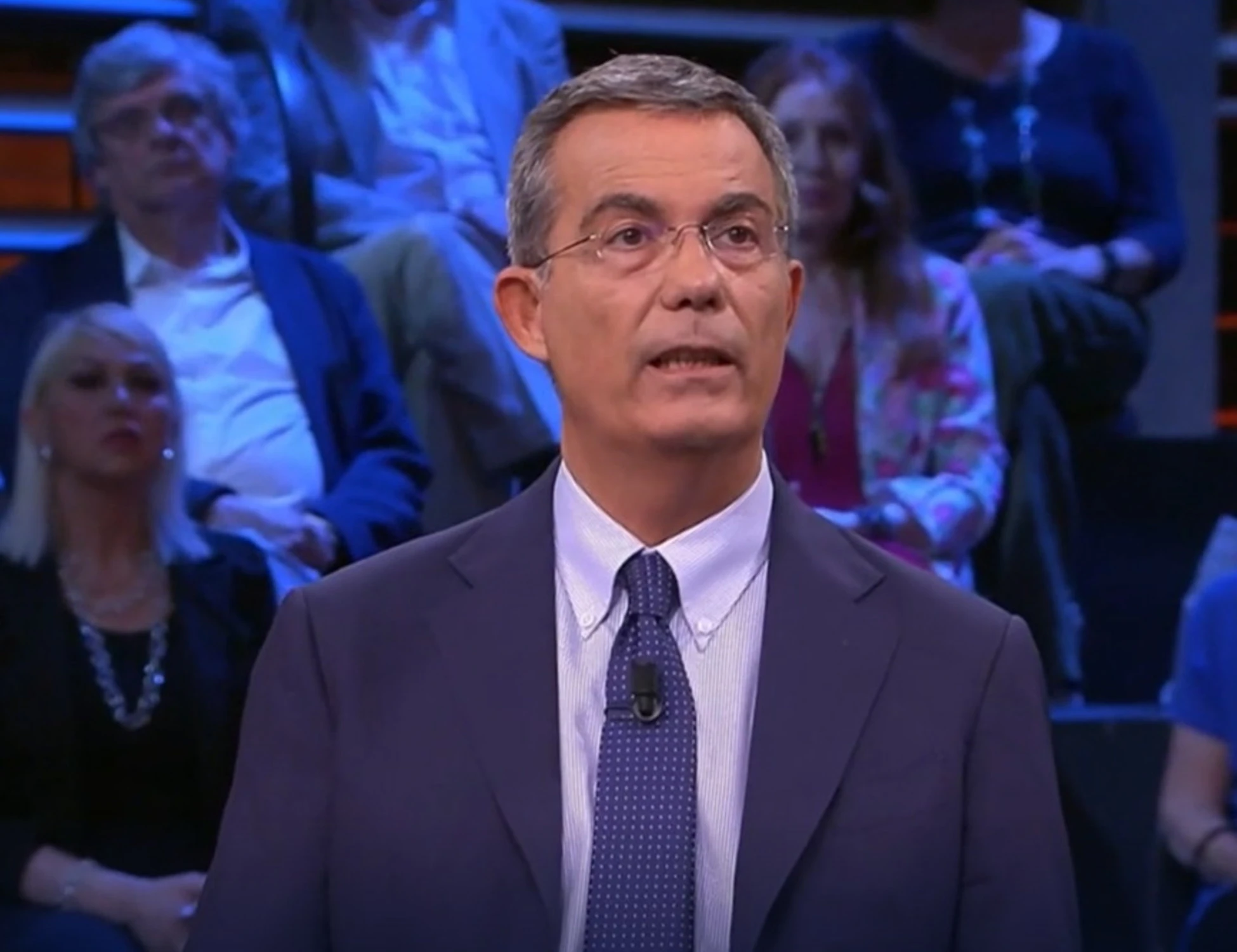 Floris, tutti ossessionati da Meloni: "Con la bara e con la fiamma"