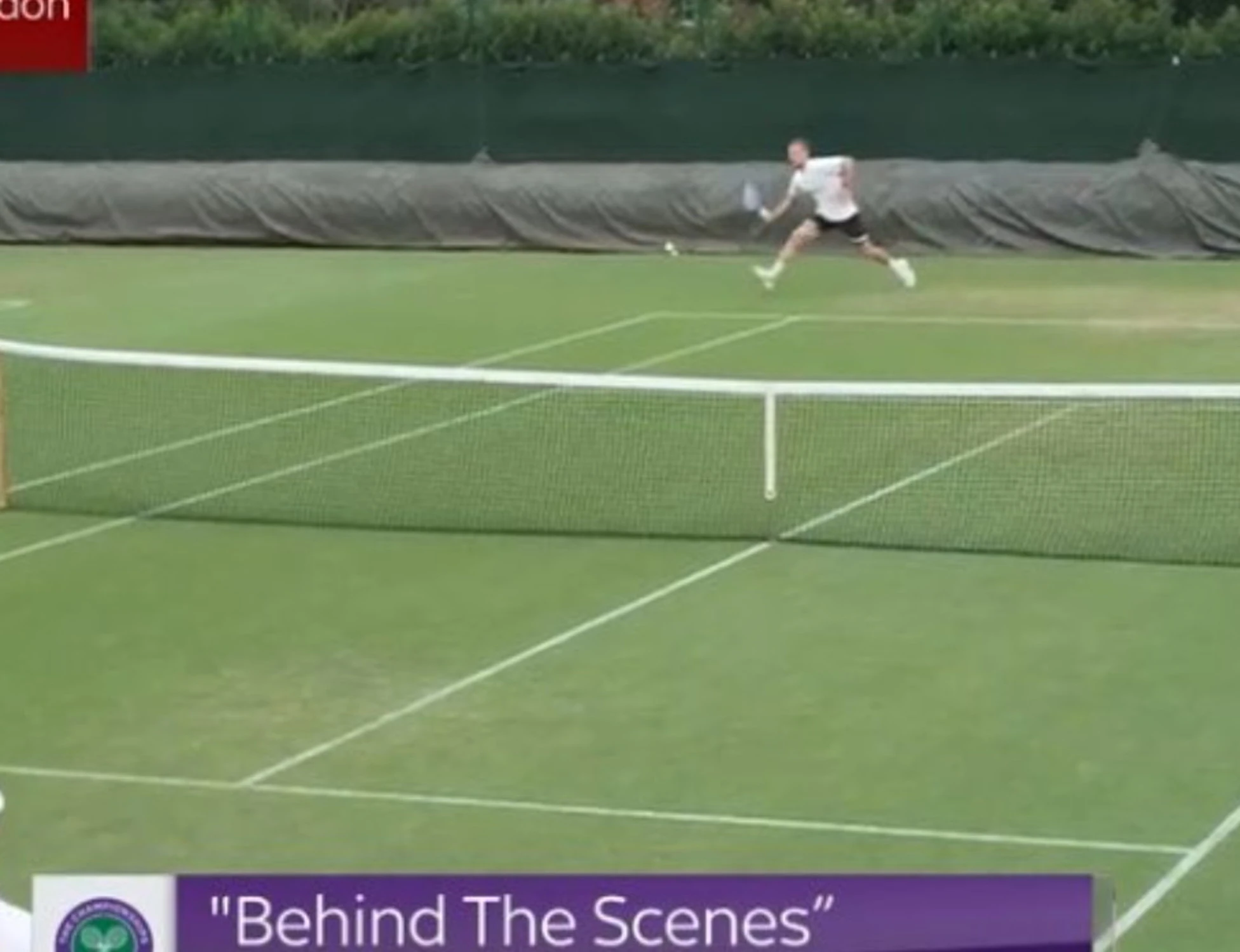 Jannik Sinner, incredibile a Wimbledon: asfalta 2 sparring partner in pochi minuti