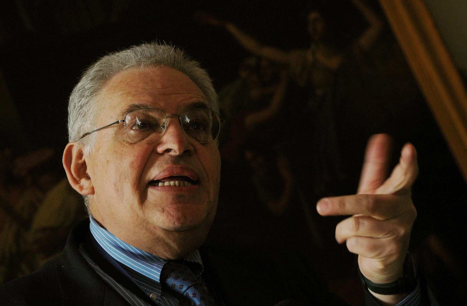 Edward Luttwak, l'attacco brutale a Federica Mogherini: "Sbaciucchia gli ayatollah assassini"