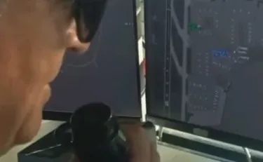 332x586