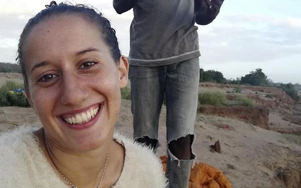 Silvia Romano, indiscrezione: "È in Somalia, è rimasta ferita in uno scontro a fuoco"