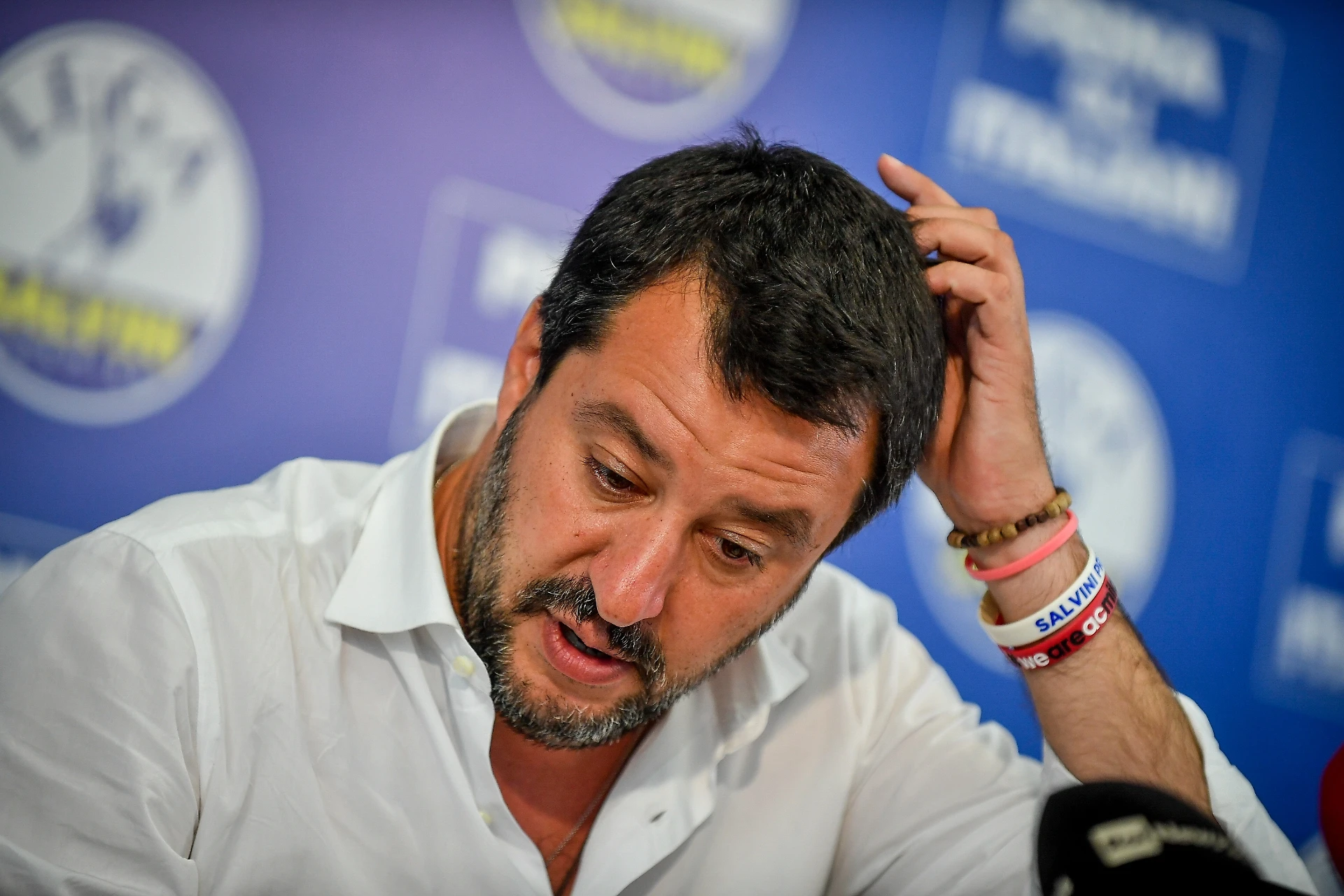 Matteo Salvini, far saltare il governo o piegarsi all'Ue? Perché per il leghista è il momento più difficile
