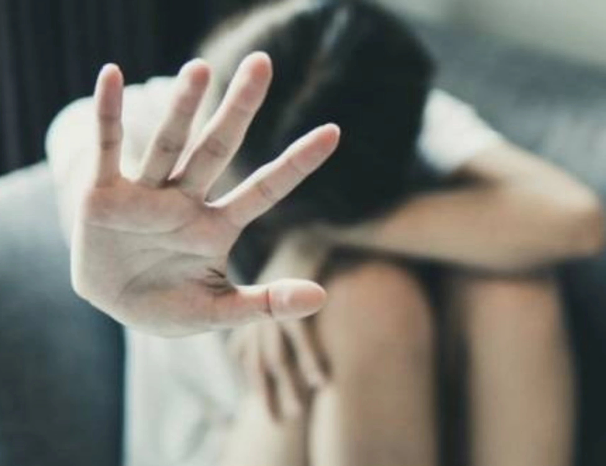 Rovigo, picchiano e stuprano una donna vicino alla stazione: chi sono le belve