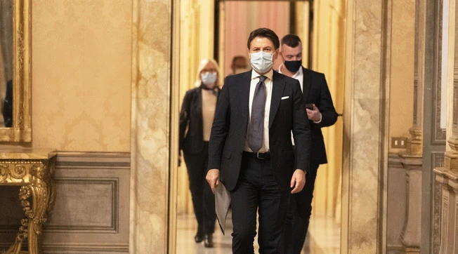 Giuseppe Conte e il caos Calabria, sfogo in serata: "La responsabilità è mia, ma i ministri sapevano"