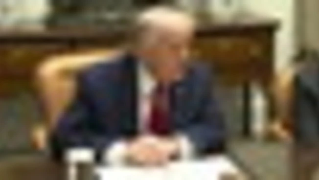 Controlli sui social, Trump difende stretta sui visti. E attacca Cnn