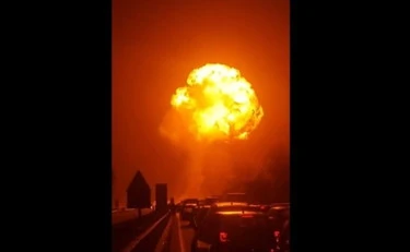 Inferno sull'A1, esplode tir carico di Gpl: Italia spezzata in due