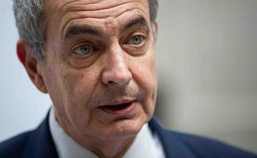 Zapatero, lo scandalo deflagra: indagate anche le figlie