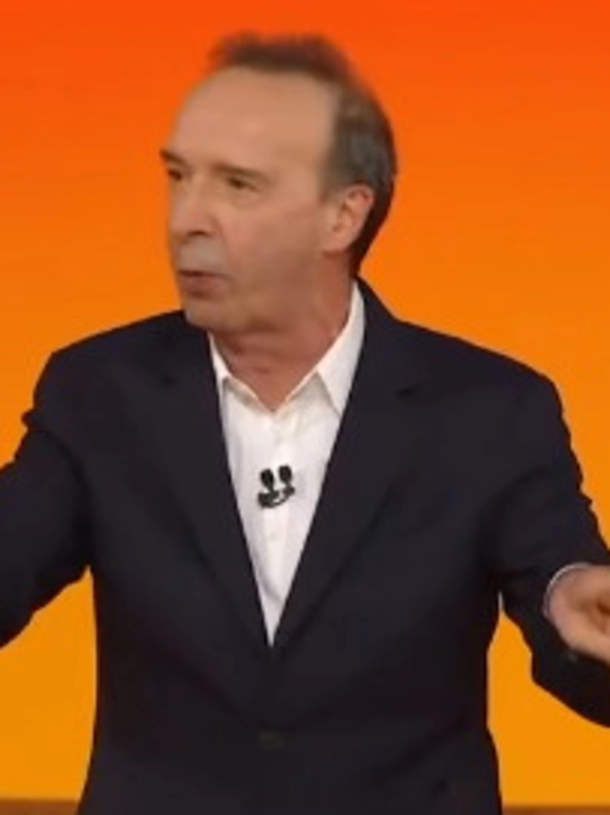 Tesla, la battutaccia di Roberto Benigni contro Meloni: "Lo giuro sulla..."