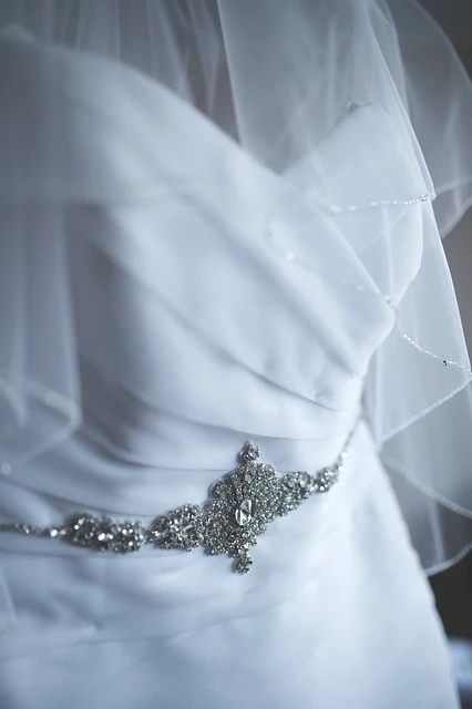 Ecco le diverse tipologie di scollatura negli abiti da sposa
