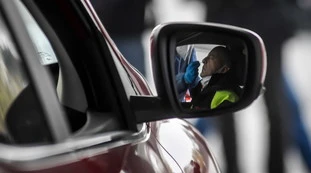 Coronavirus, in automobile "rischio contagio preoccupante": quello che non dovete mai fare