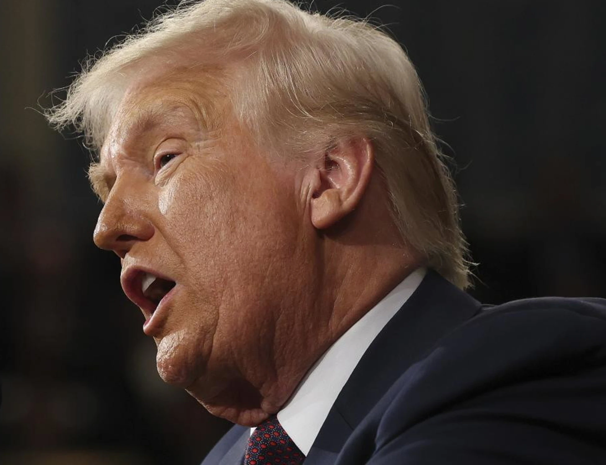 Donald Trump non lascerà l'Iran agli islamici