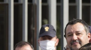 Pd e M5s? Iene senza vergogna: mandarono Salvini a processo e ora protestano