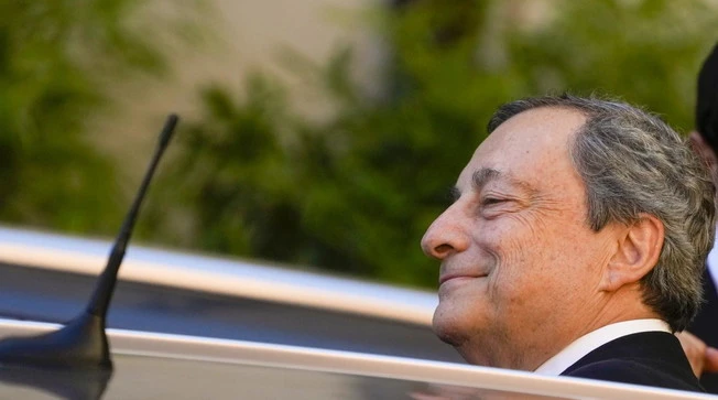 Crisi di governo, Alessandro Sallusti: "Ho un sospetto...", cosa accadrà a Mario Draghi