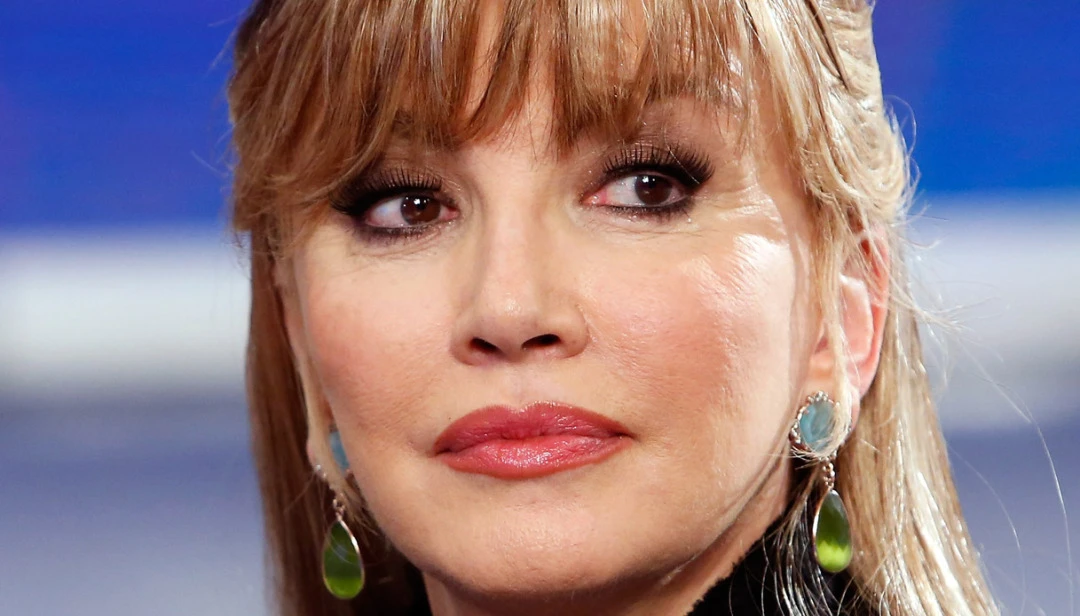 Amici Celelebrities troppo uguale a Ballando? Mediaset contro Milly Carlucci: il comunicato di fuoco
