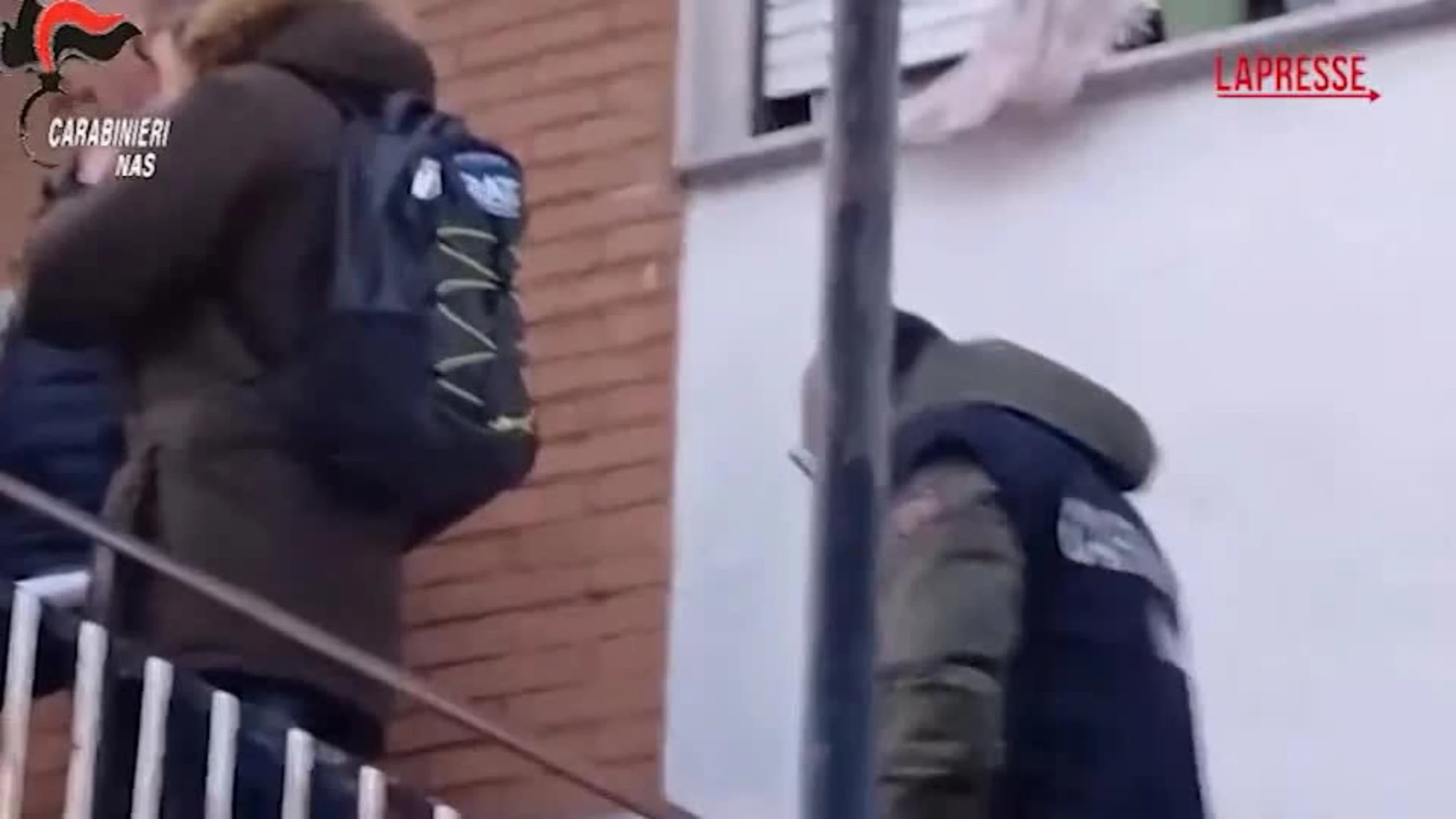 Roma, l'orrore: cos'hanno scoperto dentro questo centro per anziani