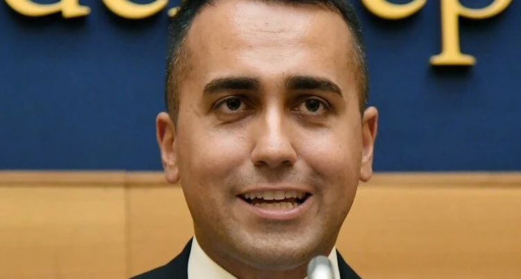 Luigi Di Maio, il sondaggio lo mette ko: fiducia tra i membri del nuovo governo, ecco le sue cifre