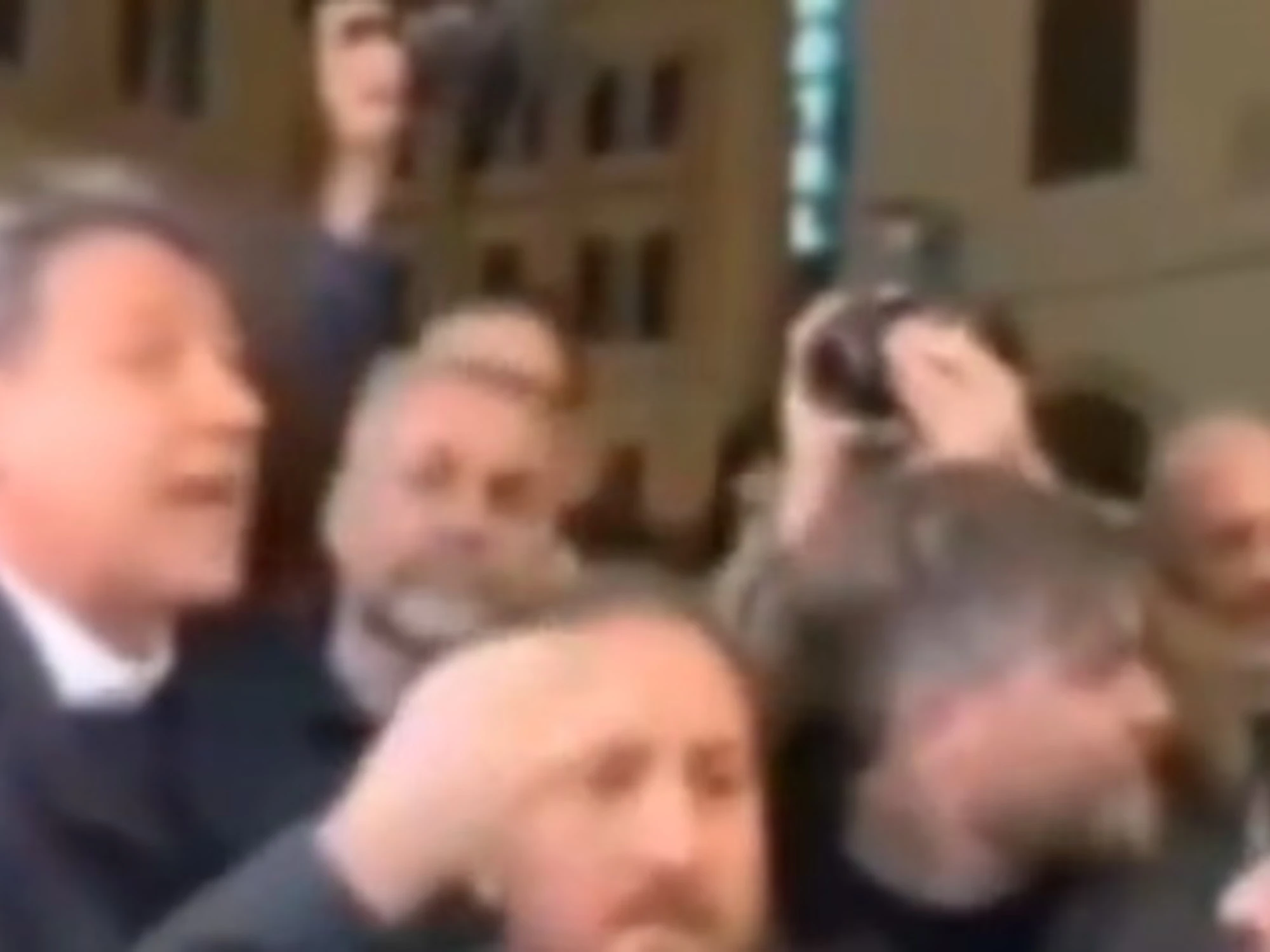 FdI, il video con cui inchioda Giuseppe Conte: "E adesso rispondi"