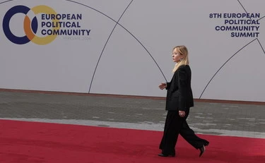 https://media.liberoquotidiano.it/KEV-_5KkKQ7UruX95LAtuRfpyE7pTfNGouOy9Ui8NhU/width:800/quality:90/aW1hZ2VzLzIwMjYvMDUvMDQvMDYxMjE2NDI5LTliNjEwMjVhLTllMzAtNGI2Zi05NTk2LTQ1NTk5OTQ0MmE1MS5qcGc.webp