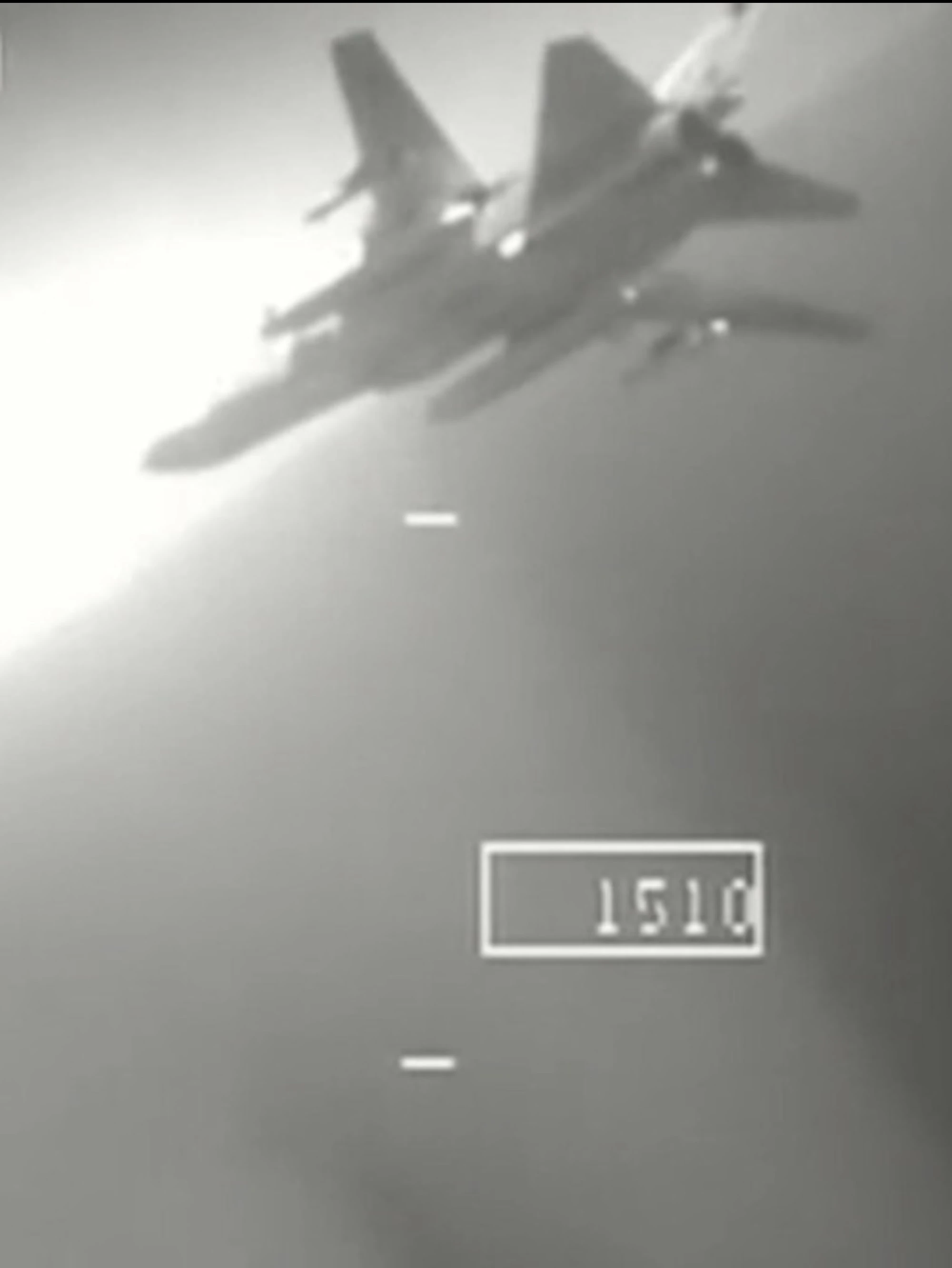 Ucraina, "Su-34 abbattuto": il jet russo precipita, figuraccia di Putin