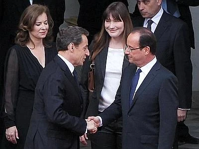 Francia, Hollande giura da presidente:''Ora patto per la crescita in Europa''