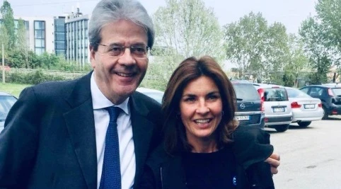 Alessandra Moretti spiega perché il Pd non vincerà mai: sventola la bandiera della Ue