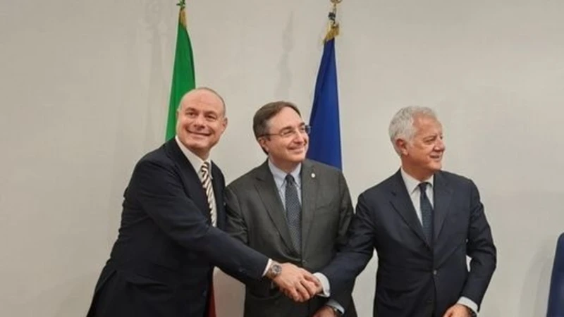 https://media.liberoquotidiano.it/KILu1jOx3rY5d74x2Y6Q5B8NPWDfGYNdzMjxvUdULiY/width:800/quality:90/aW1hZ2VzLzIwMjYvMDYvMjQvMDkwMjM5OTE1LTdkOTc5MmM3LTRkYTAtNDc0OS05NWI1LTVkYzQxOGIzMWQwZi5qcGVn.webp