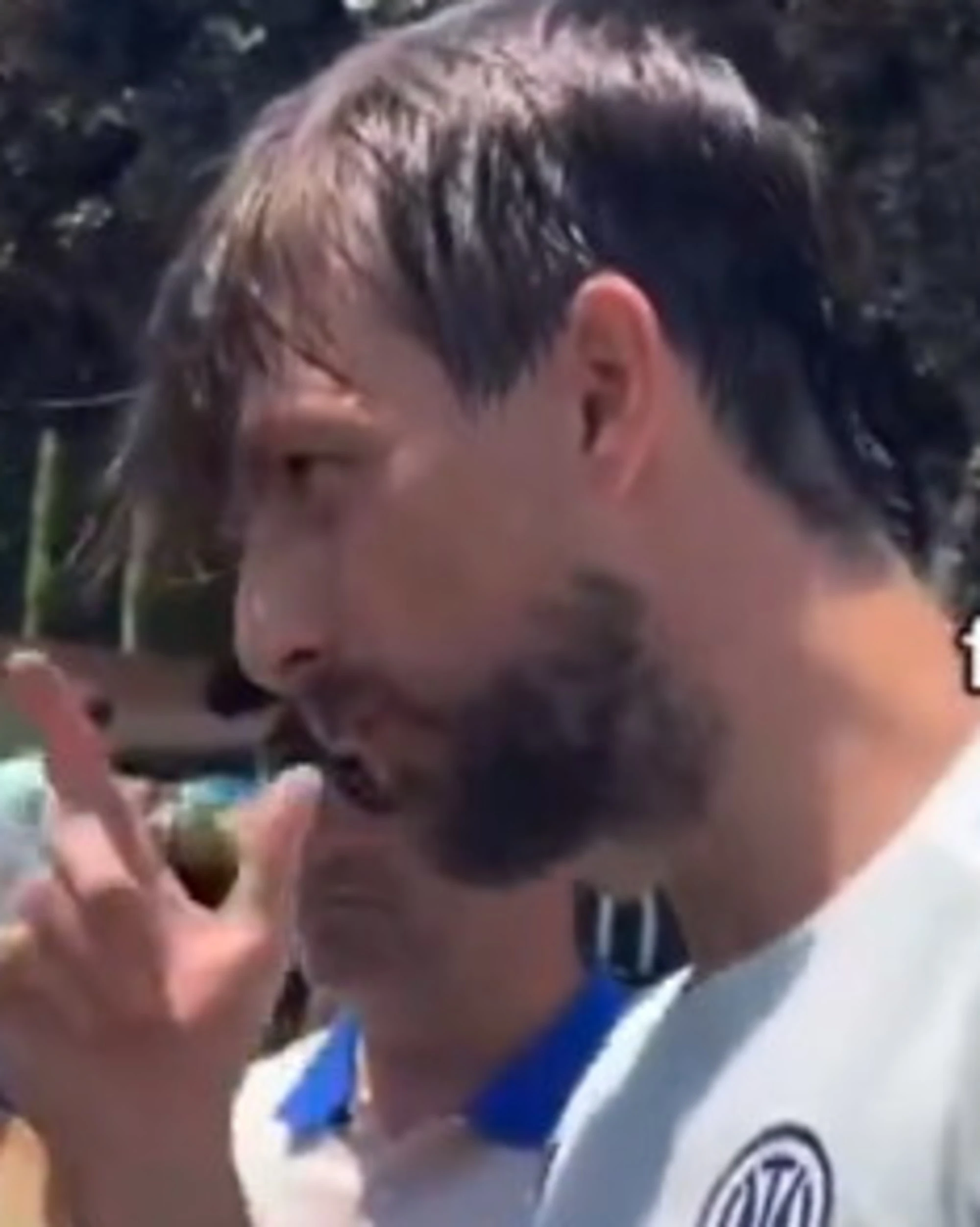 Francesco Acerbi minaccia il tifoso: cosa proprio non torna