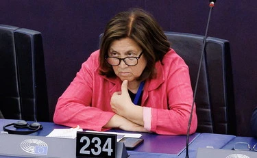 Lucia Annunziata manda in tilt la sinistra: "Biden in ginocchio, Trump no"