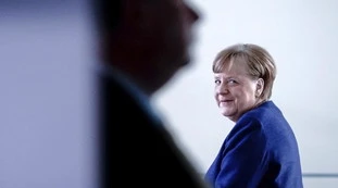 Angela Merkel, ira di Lega e Fratelli d'Italia contro Dario Nardella: "Cittadina onoraria di Firenze? Allibiti"