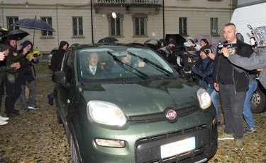 https://media.liberoquotidiano.it/KLkqxt7R94cddQiU8_KD8kjv_FOh-E3qU5l41ZWJwoc/width:800/quality:90/aW1hZ2VzLzIwMjYvMDUvMjgvMTgyMDM0MDgxLWMyYTcyNWZlLTRiNWItNDk1OS04NTAzLWE2ZTQxMGU3MjA4Yy5qcGc.webp