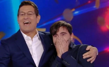 https://media.liberoquotidiano.it/KMCrI0MrQasdeao6IawMNtUznqrkV57rdmeIn-F4phY/width:800/quality:90/aW1hZ2VzLzIwMjUvMDgvMzAvMTI1ODM2OTUxLTA0M2Y0NjI2LWUxNDktNDdkMC05ZTUwLWQzMjhiNjg0ZjEwMy5qcGc.webp