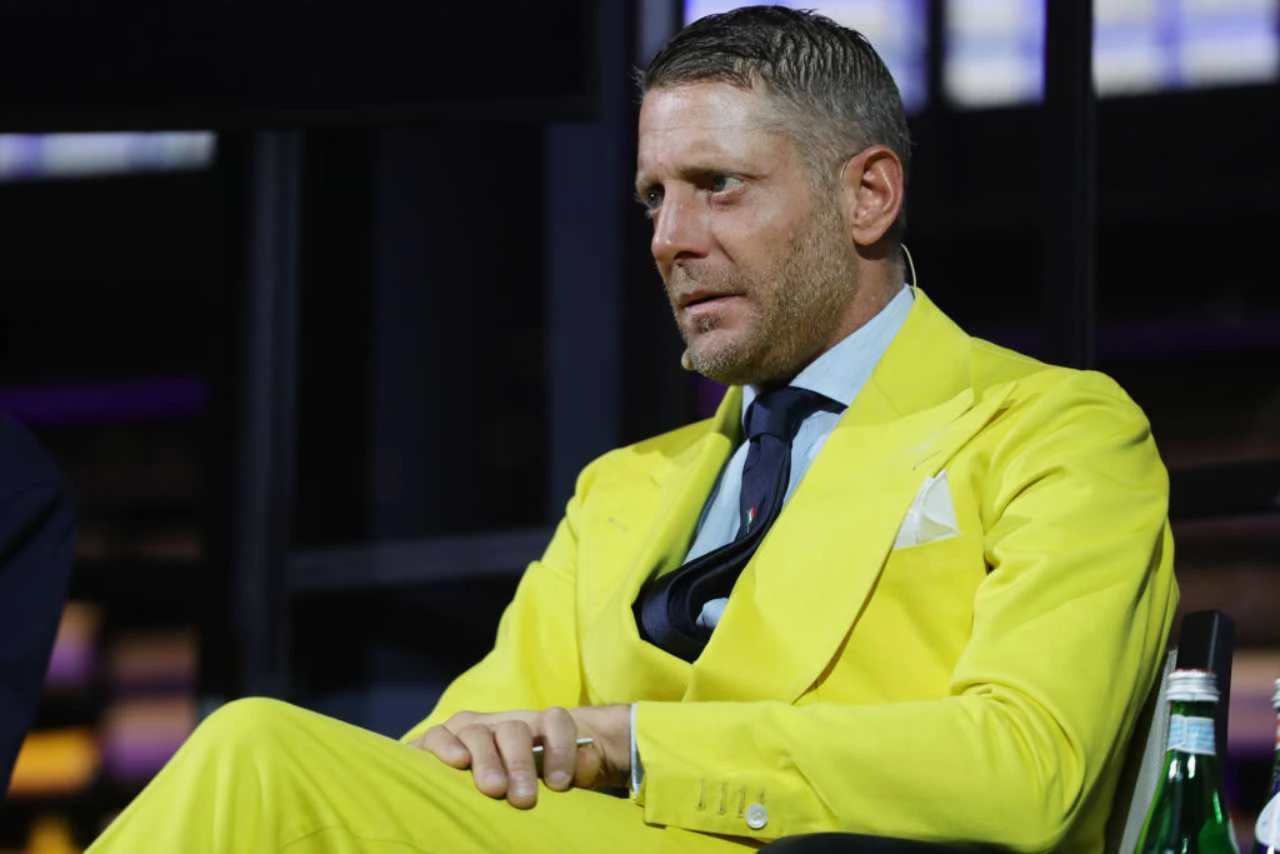 Sanremo 2020, Lapo Elkann imbarazza Amadeus: "La Juve? È normale che sia davanti"