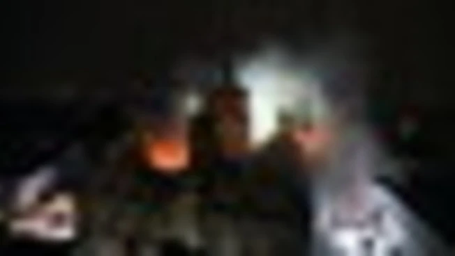 Ucraina, attacco russo su Kiev: cattedrale della Dormizione in fiamme