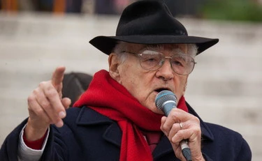 Teddy Reno galantuomo centenario