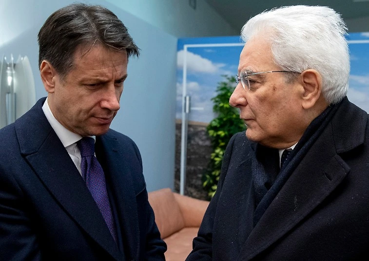 Sergio Mattarella e Giuseppe Conte, l'indiscrezione: rapporti sempre più freddi tra i due