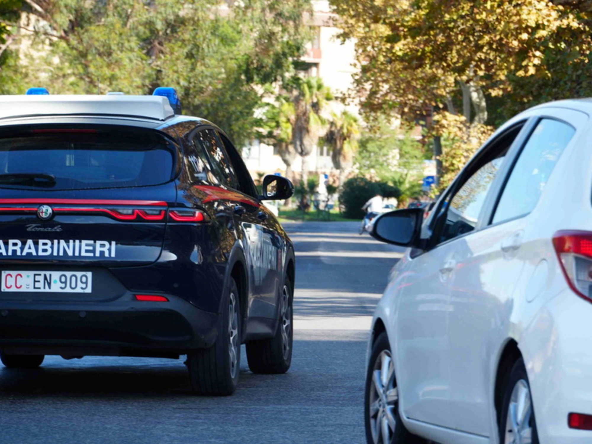 Seregno, dà fuoco al volto della moglie: "Li vuoi rivedere i tuoi figli?"