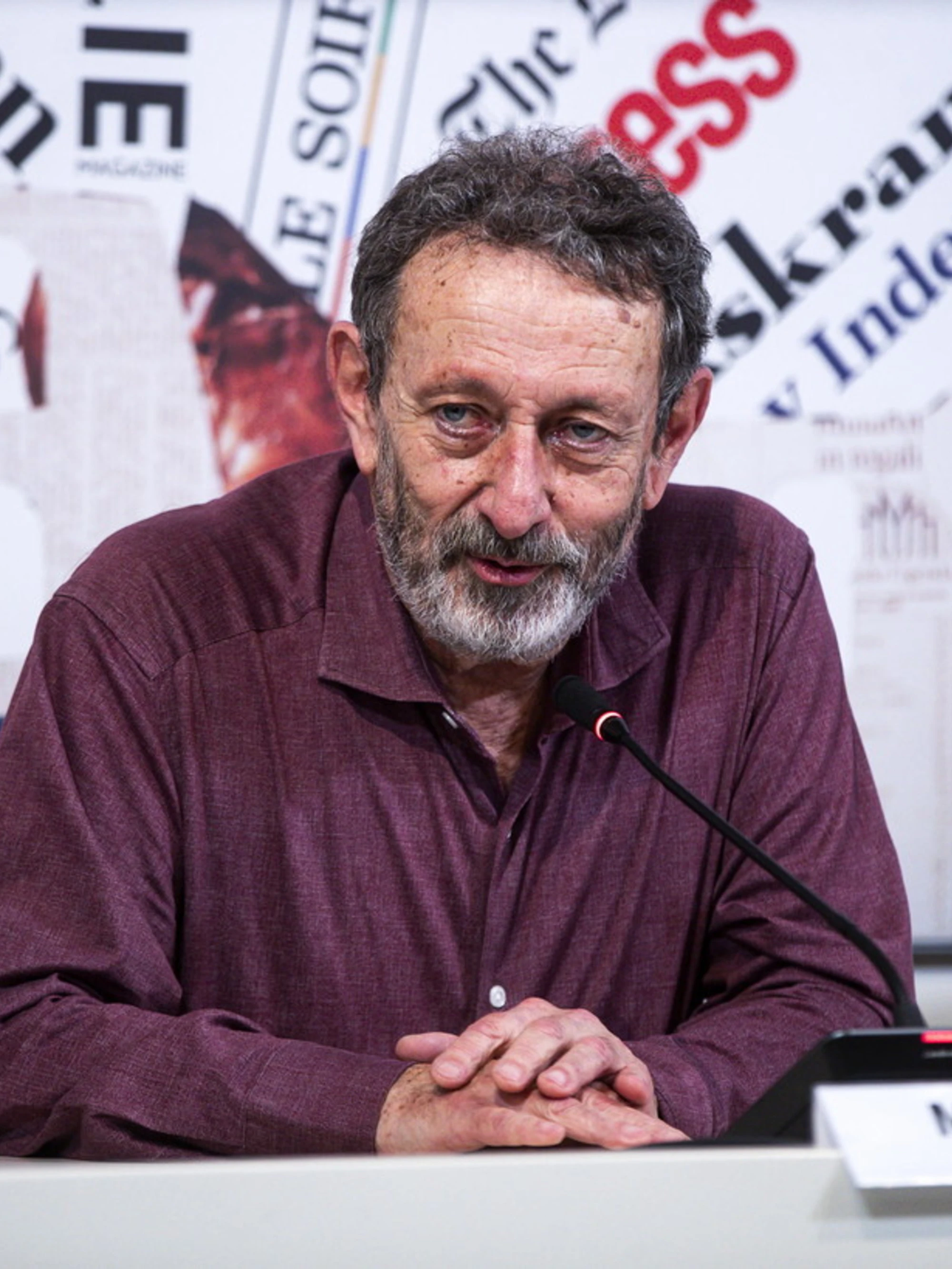 Michele Serra inguaia Repubblica? Gasparri: "Stop soldi pubblici"