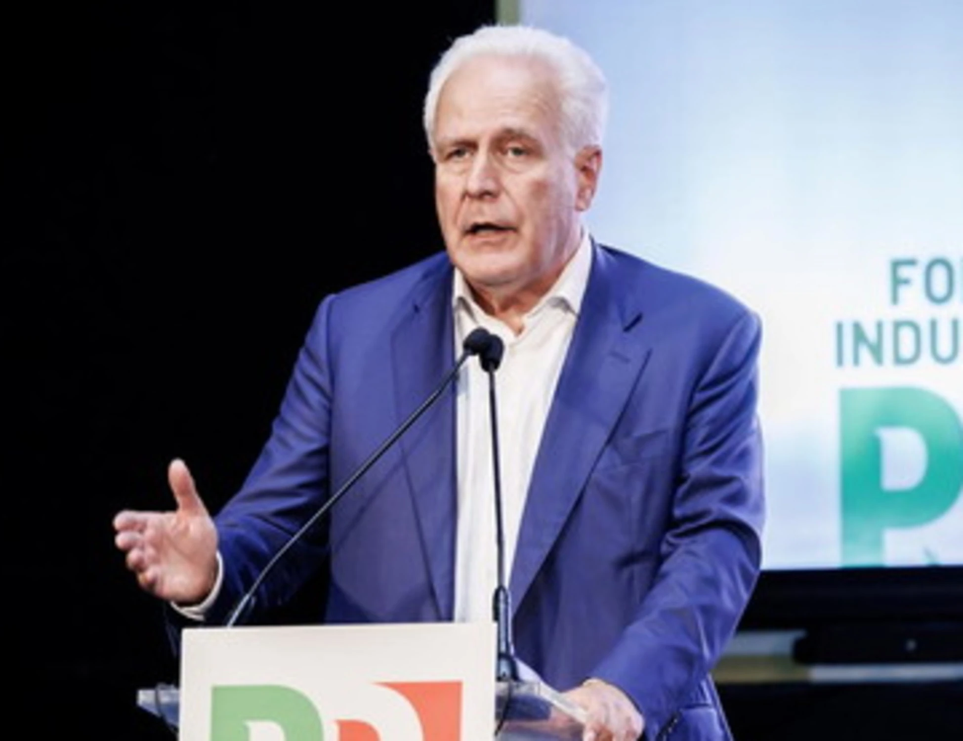 Mps, retromarcia a sinistra: "Lasciateci la banca"